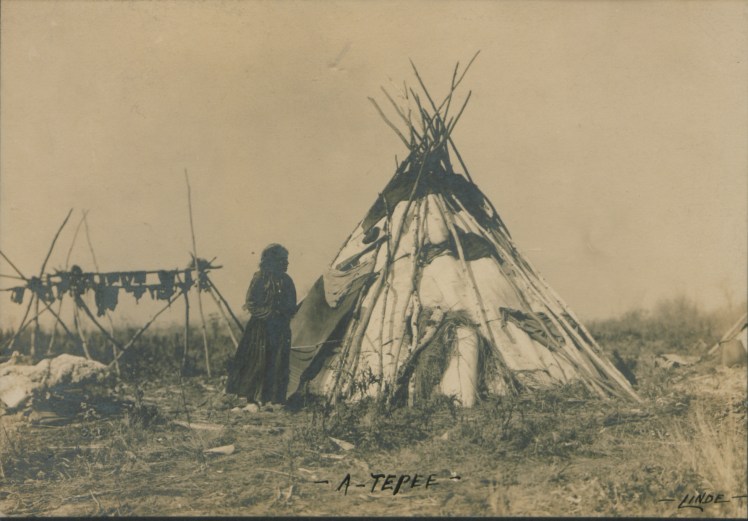 a_tepee_28hs85-10-2481029